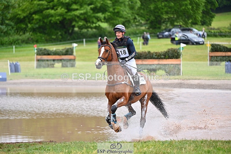 250524A-121114-10116 - B-318-Alexander.Bragg-SHANNONDALE.CONNOR