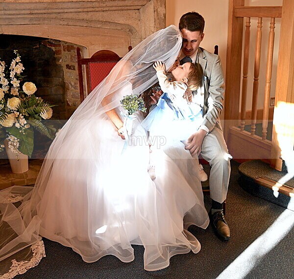 MAP_8063 - Wedding Picture Samples