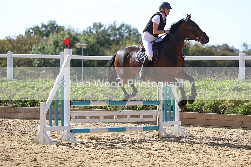 3E7A5126 - Class 9: 80cm Senior