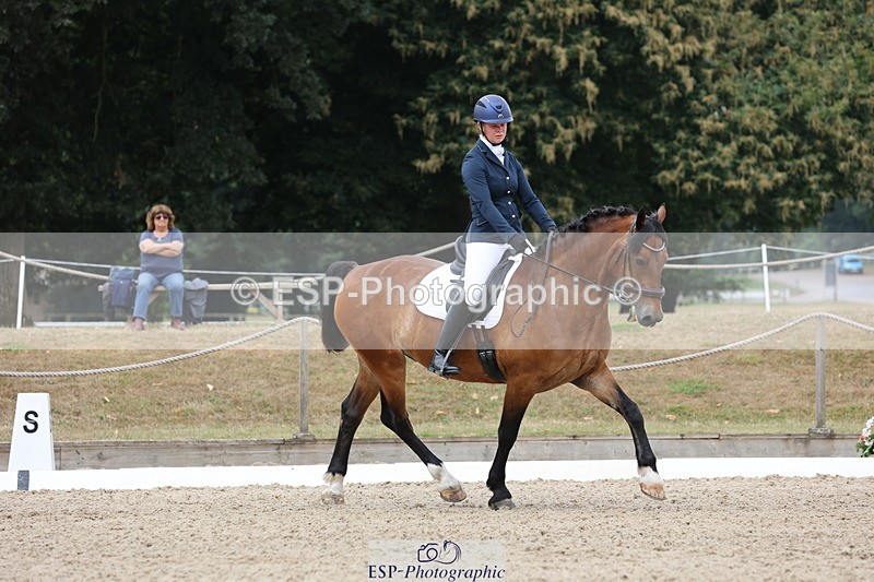 250718A-114350-00936 - 117-Alexandra.Northwood-Scurlagecastle.Gino