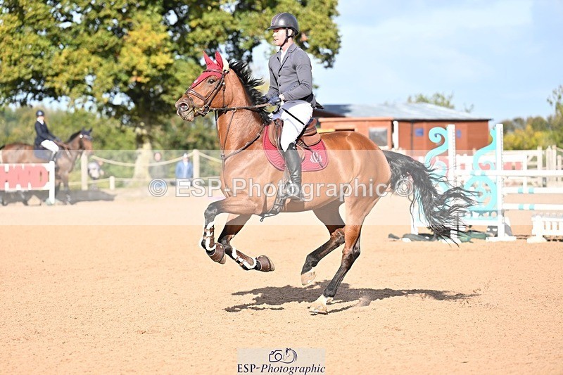 251005-103509-02800 - Cls 15 Foxhunter and 1.20m