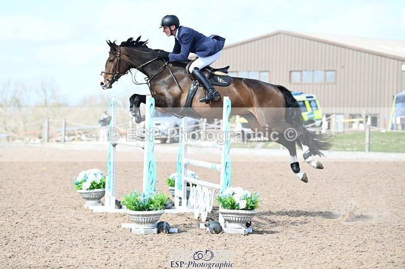 250328-123353-00994 - Cls 3 Snr Foxhunter