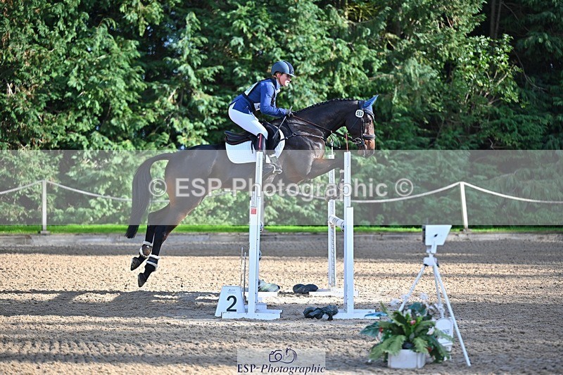 241027-134117-17585 - 553-Hanna.Bertorelli-BWTH.CLASSIC.CUT