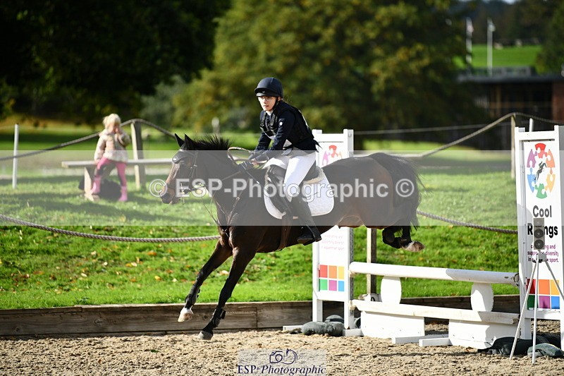 251004A-151923-01785 - Classes 8 & 9 70cm