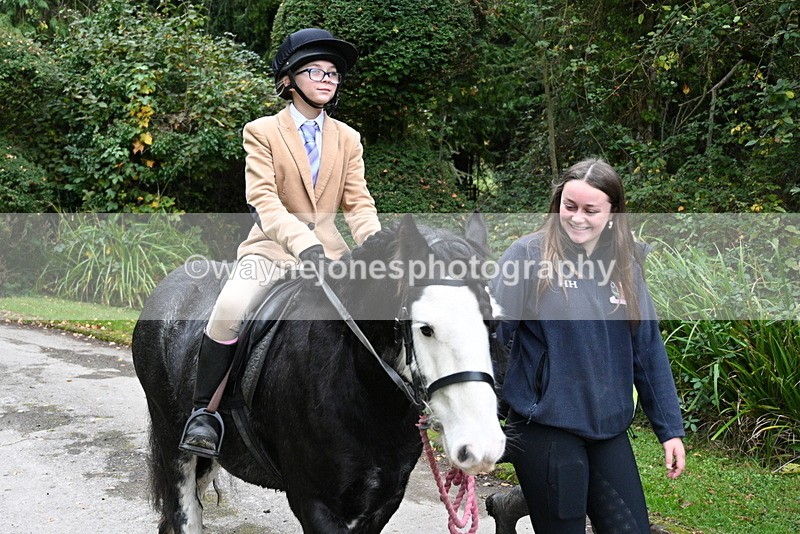 WJ7_6581 - Berks & Bucks - Children's Meet - The Old Farmhouse – Steventon.