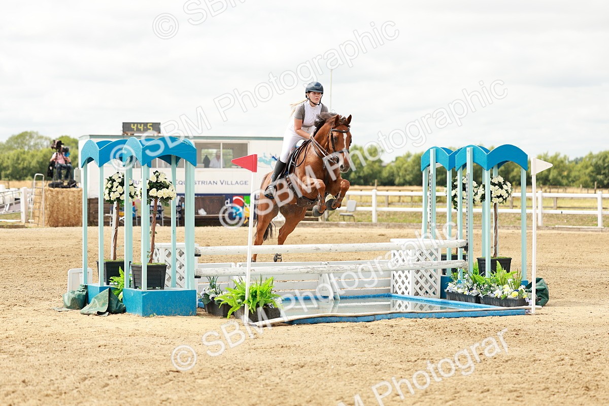 SBM_018349 - Class 21 - Senior Newcomers Championship 2d Rd