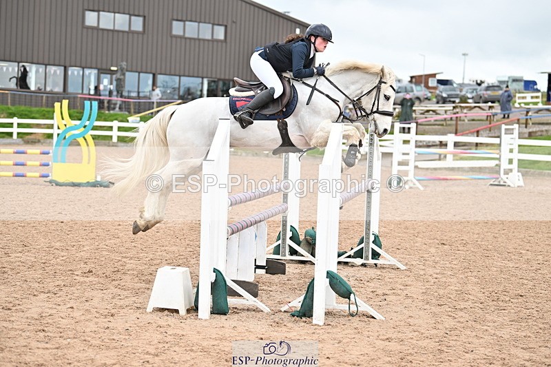240309A-125404-01038 - Cls 8 Pony Newcomers and 1m Open