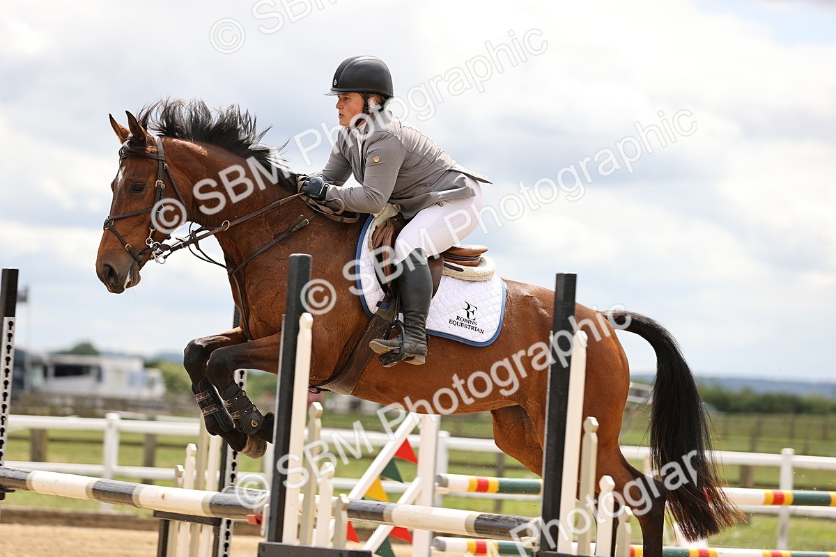 SBM_002951 - Class 11 - Senior Newcomers - 1.10m