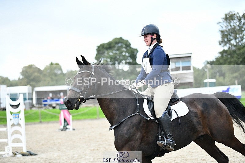 251004A-173745-02533 - Classes 12 & 13 90cm