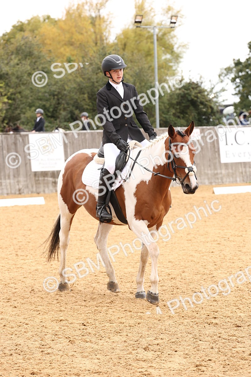 SBM_44045 - D6 - Small Tour Championship Intro 4