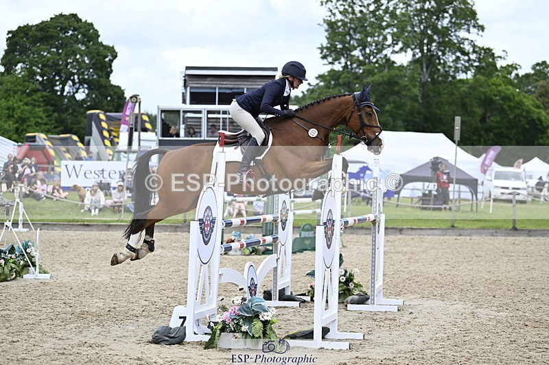 250525A-141035-17749 - C-233-Abbie.Burbidge-FEELING.FANTASTIC