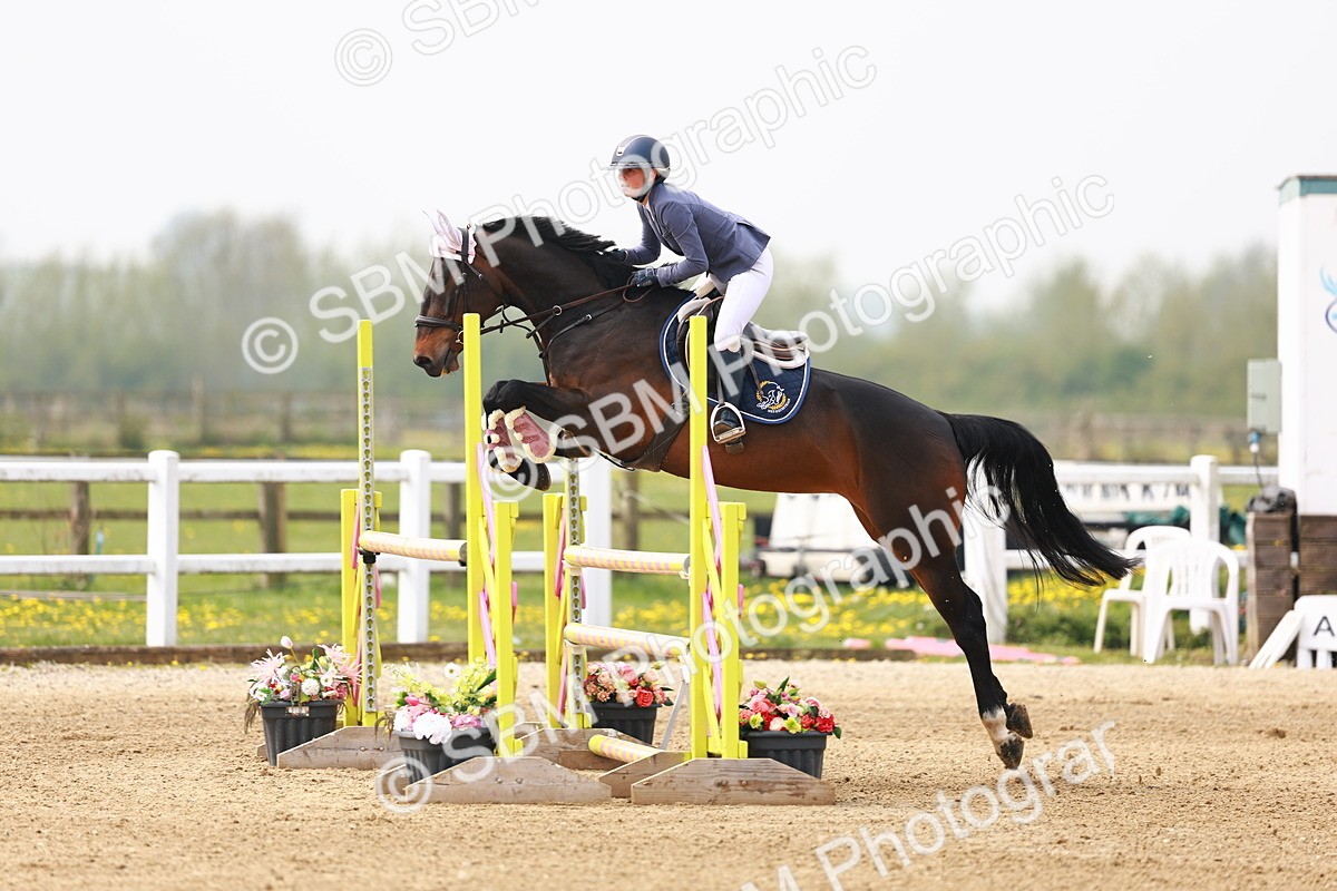  - Class 17 - Senior 1.05m