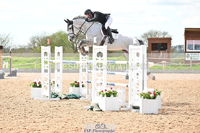 240418A-144515-04519 - Cls 9, 2 Star Big Tour 1.40m