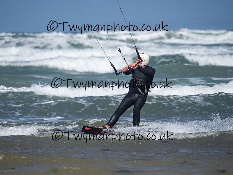 P5251626 - Westward Ho Kiters & Windsurfers 25/5