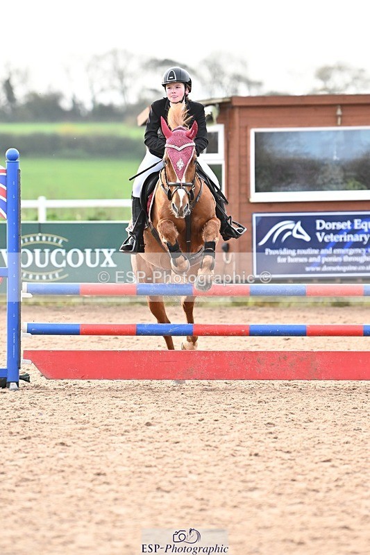 241117X-101005-03588 - Cls 09s Pony intro 90cm