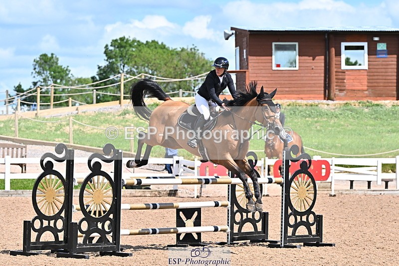 240619A-152608-00804 - Cls 5 Snr Foxhunter and 1.20m Open