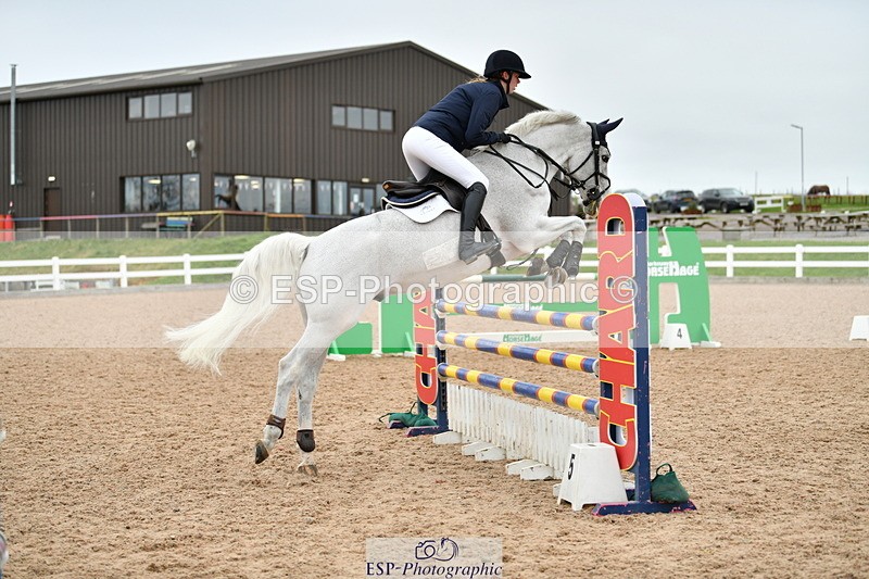 240112A-121945-00682 - Cls 5 Newcomers and 1.10m Open