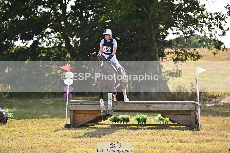 250803A-162635-16810 - Q-758-Caroline.Hutchens-CLOGORROWS.SOCKY