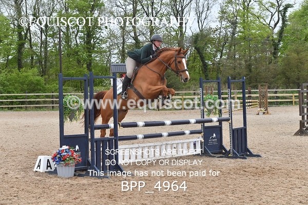 BPP_4964 - CLASS 24 SUN Senior BritiNovice/ 90cm Open