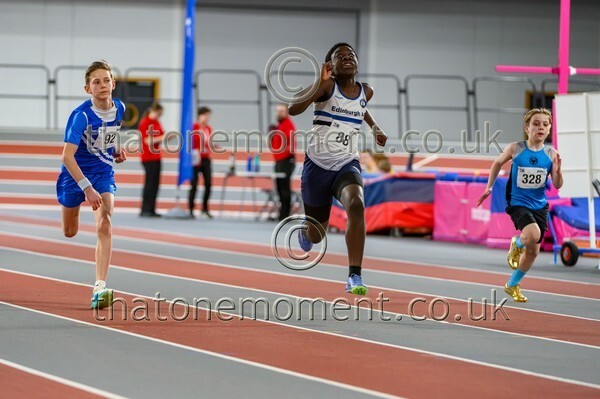 Age26SUN-927456 - Track Male Set One