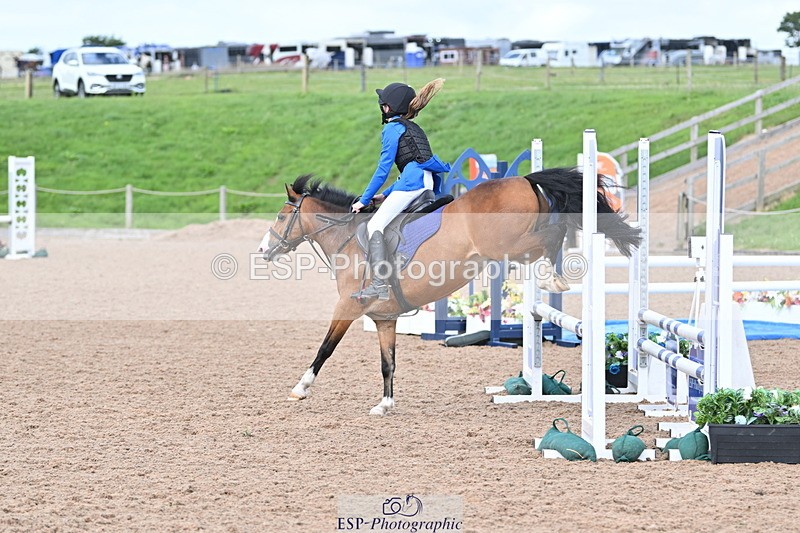 240628A-161550-01411 - Cls 5 Stepping Stones 128cm + 138cm