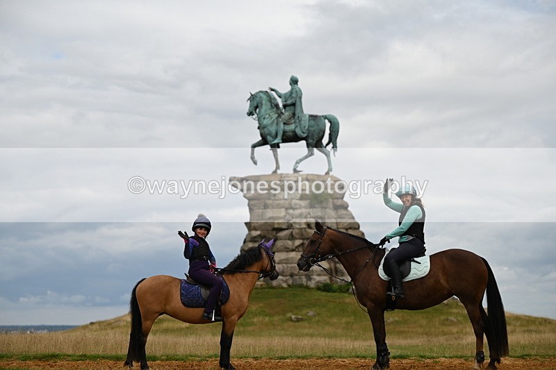 DSC_6154 - Time at Statue 12:17 to 12:44