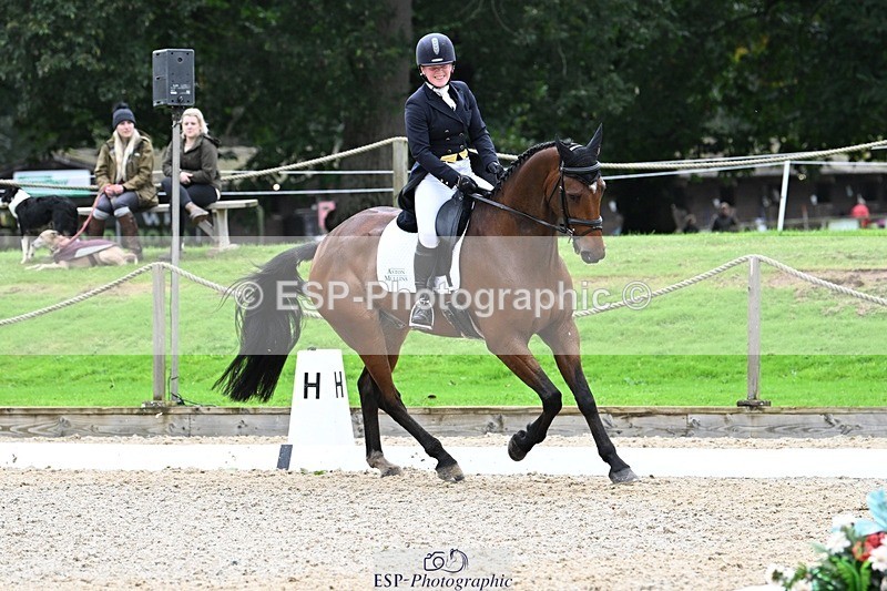 231019-152052-04445 - 062-CLASS.ROMANCE-Eleanor.Hope-DR