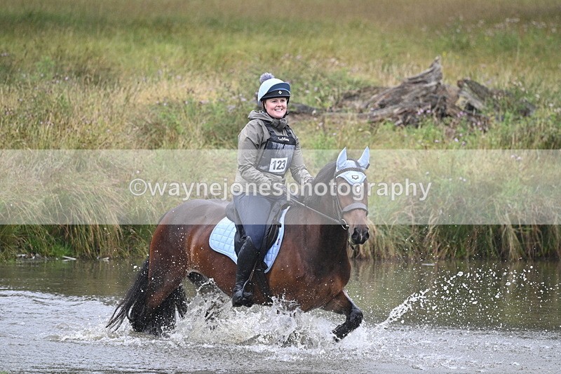 WJ7_9025 - Time at Water 11:53 to 12:23