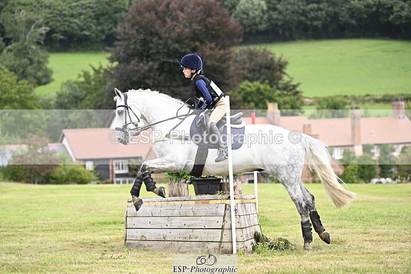 240825X-120031-32687 - 70cm XC 11.00 to 12.00