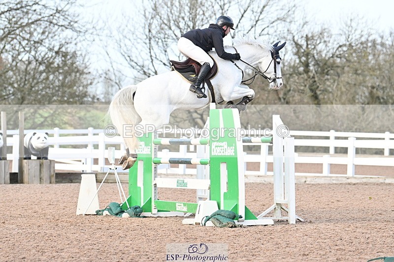231209A-140809-01992 - Cls 15 National 1.30m & 1.40m