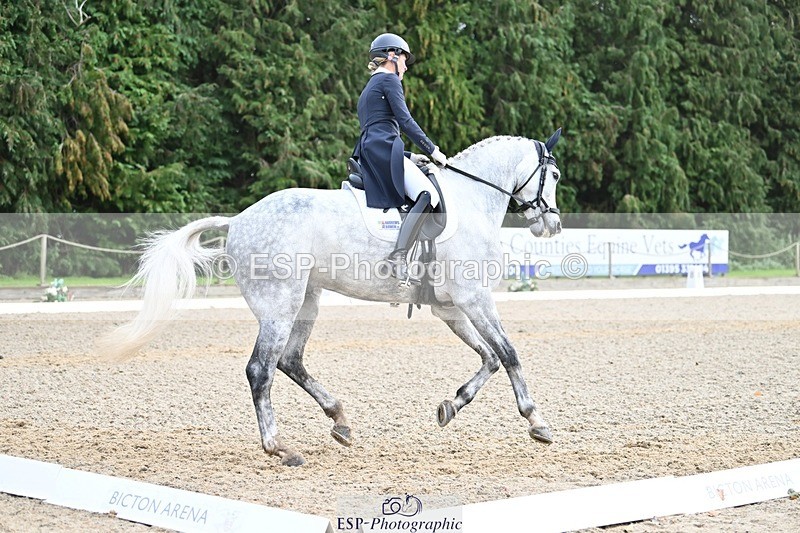 231019-130039-03262 - 120-VAN.KAUNITZ-Sara.Squires-DR