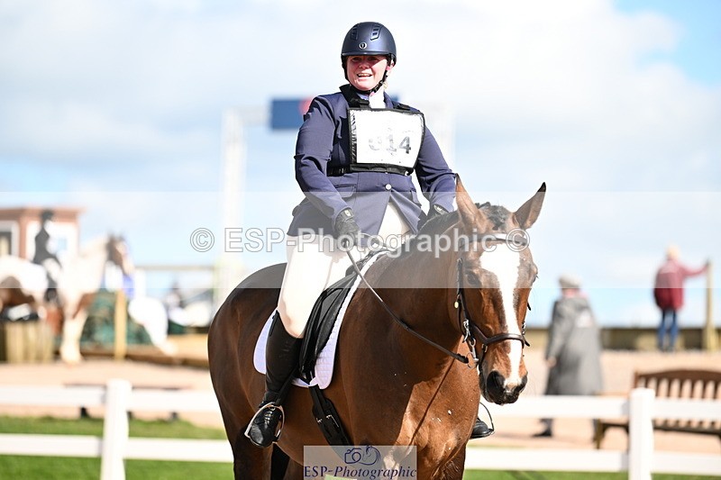 240324A-134035-03718 - Novice 27, 12.30 to 13.50