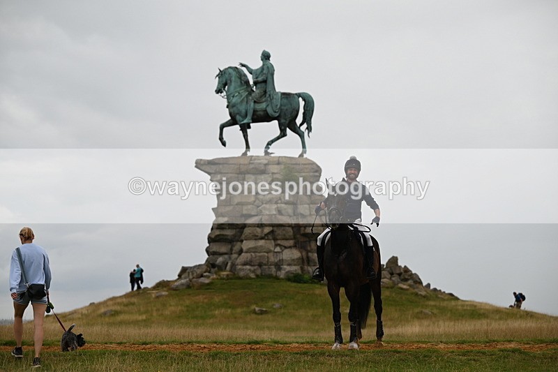 DSC_5721 - Time at Statue 11:46 to 12:16
