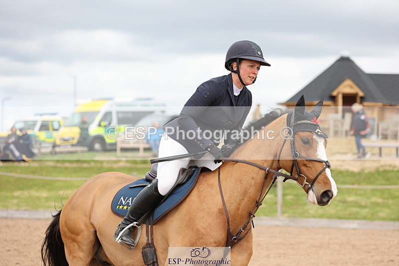 240419A-121026-07082 - Cls 6, 2 Star Medium Tour 1.35m