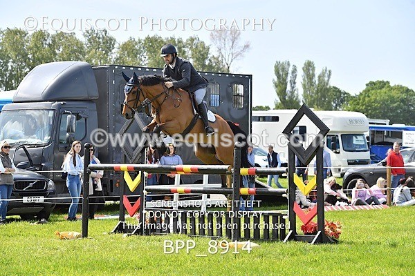 BPP_8914 - CLASS 3 The RHS Andrew Hamilton Coach Novice Qualifier (1.20m)