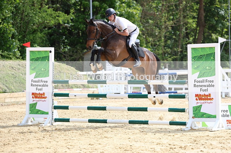 3E7A7255 - Class 7: Senior Newcomers/1.10m open