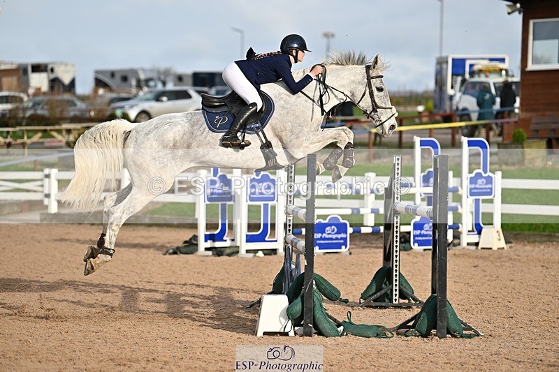 241208-132514-01775 - Cls 21 Newcomers and 1.10m Open