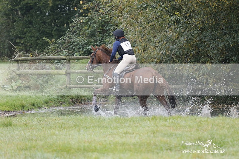 WWHT 171021 0373 - Novice Restricted (0.80m)  17/10/21