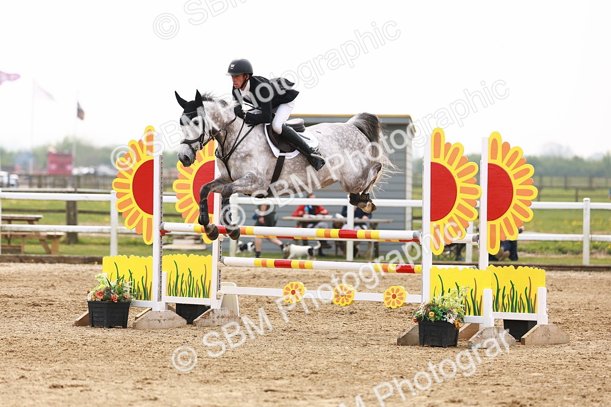  - Class 18 - Senior Newcomers - 1.10m