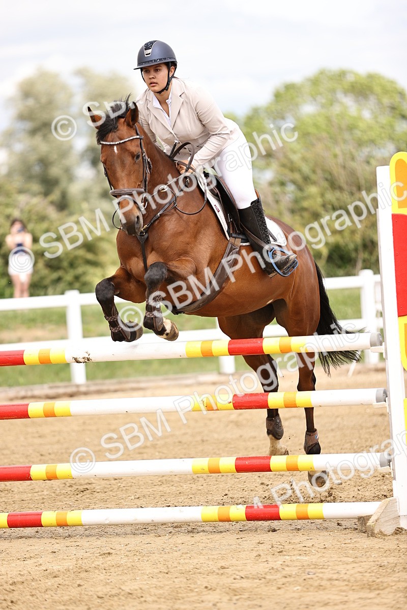 SBM_003146 - Class 11 - Senior Newcomers - 1.10m