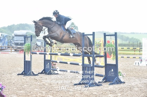 JAC_4937 - CLASS 16 SUN Senior Newcomers/ 1.10m Open