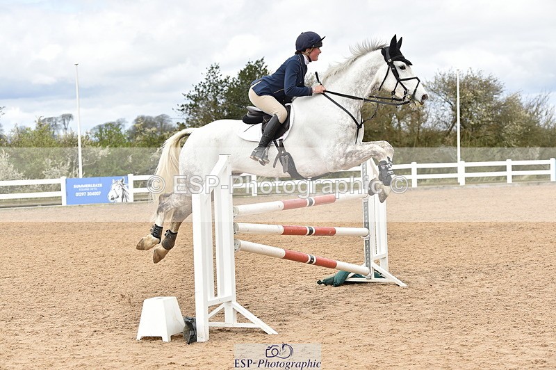 240403A-140038-00692 - Cls 4 Newcomers and 1.10m Open