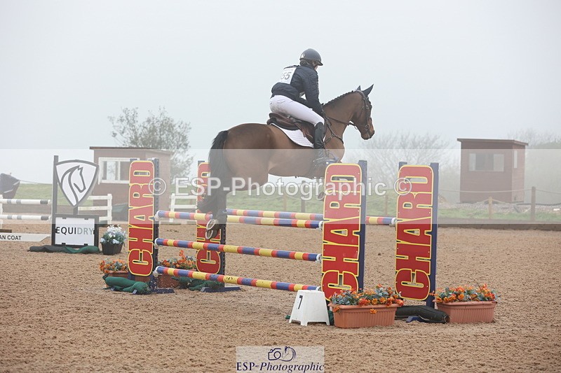 250418-154042-06245 - 355-Xanthe.Baylis-MONBEG.BY.MAGIC