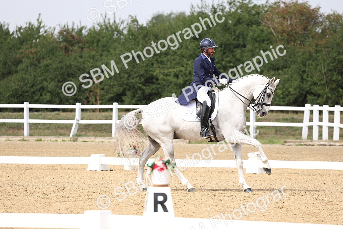 SBM_007370 - Class 9 - FEI INT I - 13.37-14.33