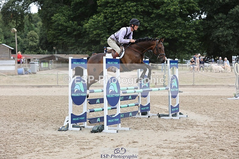 250803A-123302-12837 - M-574-William.Fox-Pitt-JABBEKA