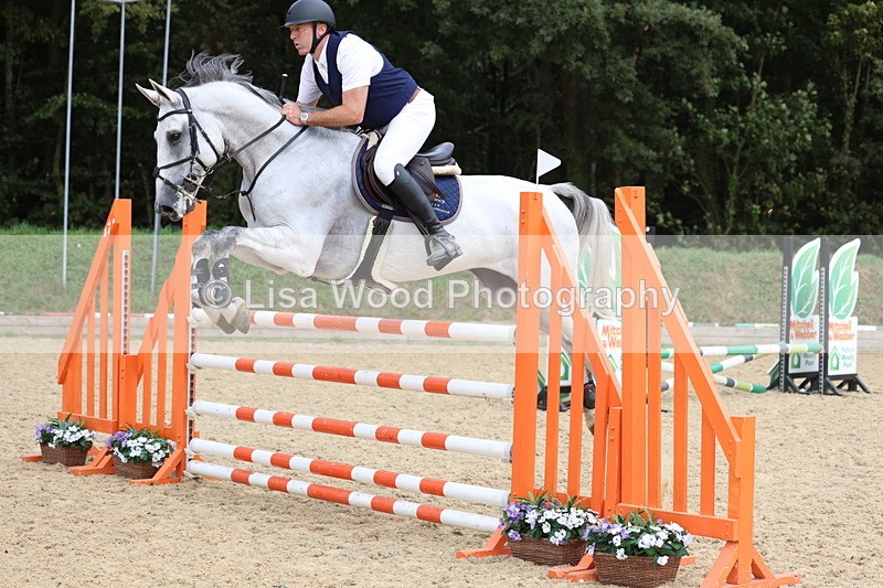 3E7A6511 - Class 9: Senior Foxhunter/1.20 open