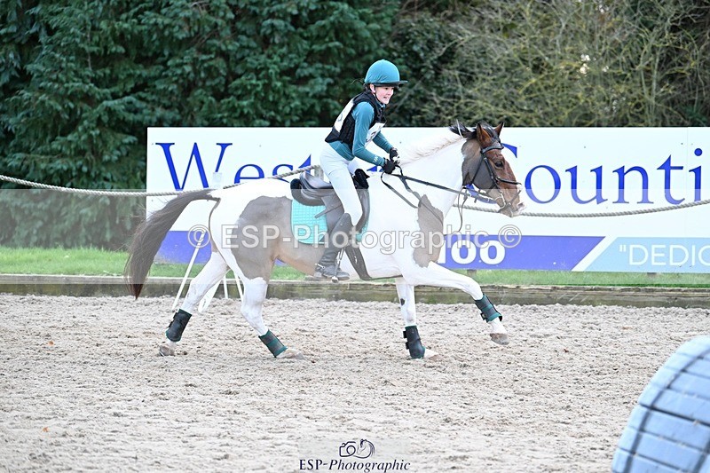 241117-155003-04893 - Cls 4 100-105cm