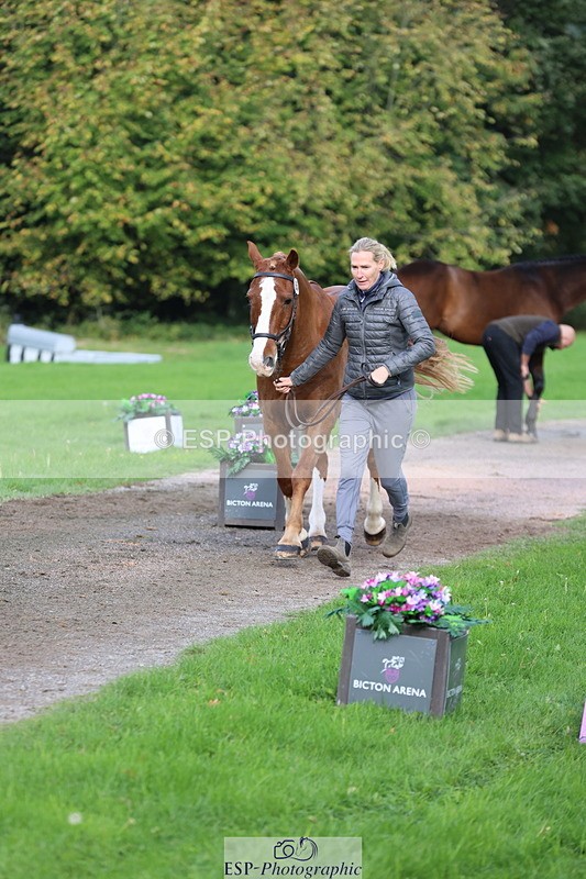 251026A-122238-26048 - H-654-Philippa.Skelton