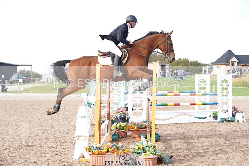 241005A-160652-05153 - SAT Cls 12 Snr Fox & 1.20m Open