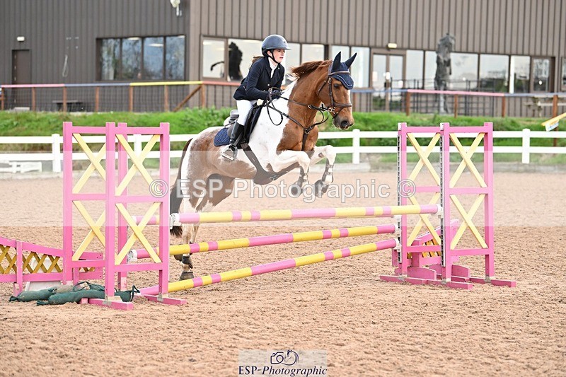 241117X-094618-03333 - Cls 05s A&B Pony Brit Nov & 80 Open